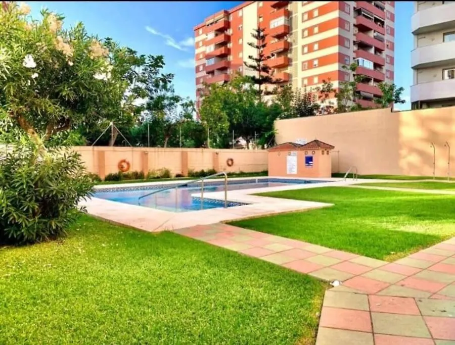 Estudio Soleado Y Bien Ubicado Fuengirola Spain